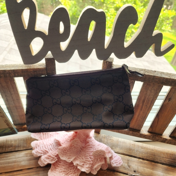 Gucci make up bag - Picture 1 of 6